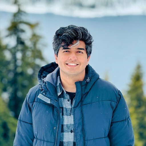Shaoor Munir portrait